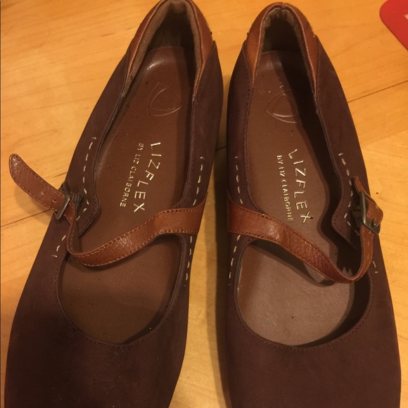 Liz Claiborne Shoes - LizFlex by Liz Claiborne Suede MaryJane low heels Sz 9